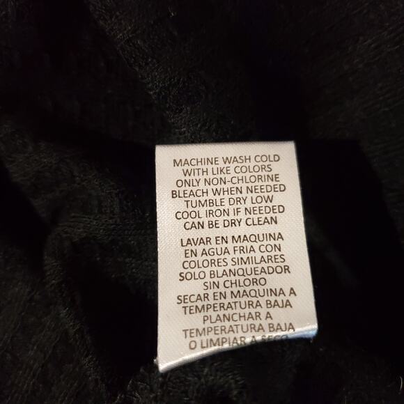 Chaser NWT Womens Waffle Knit Long Sleeve Thermal Top Size M Black Button Cuffs - Picture 8 of 8